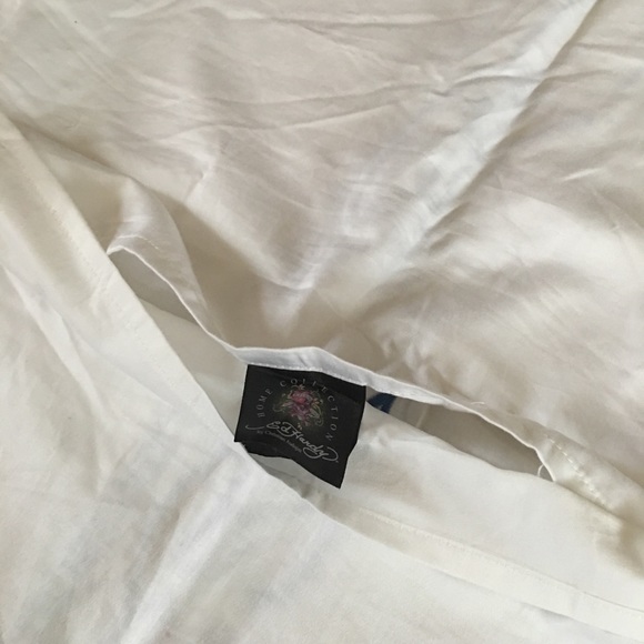 Ed Hardy pillowcase - Picture 4 of 4